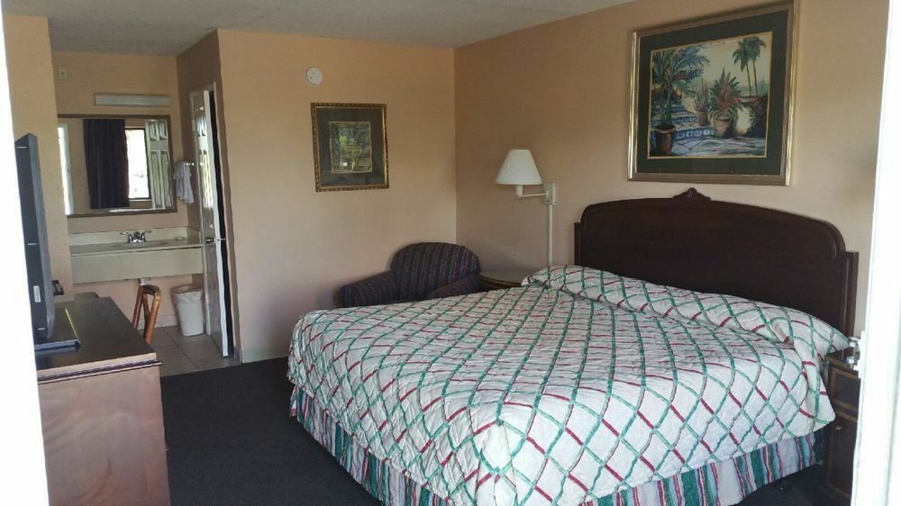 Hotel Shining Light Inn&suites 2*