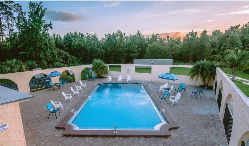 Hotel Shining Light Inn&suites 2*